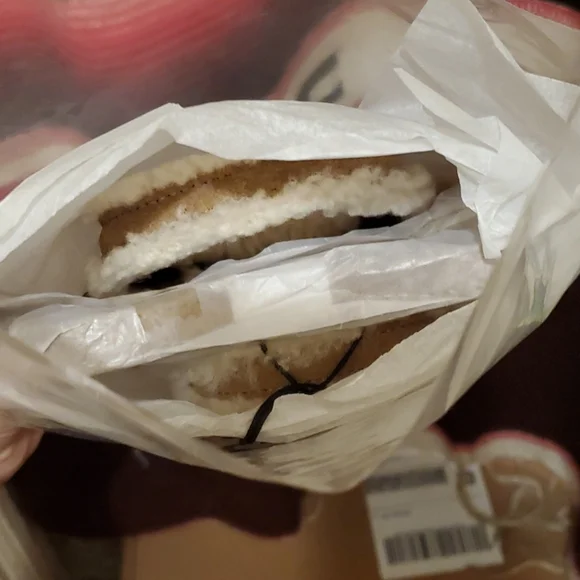 TELFAR X UGG - Picture 4 of 6